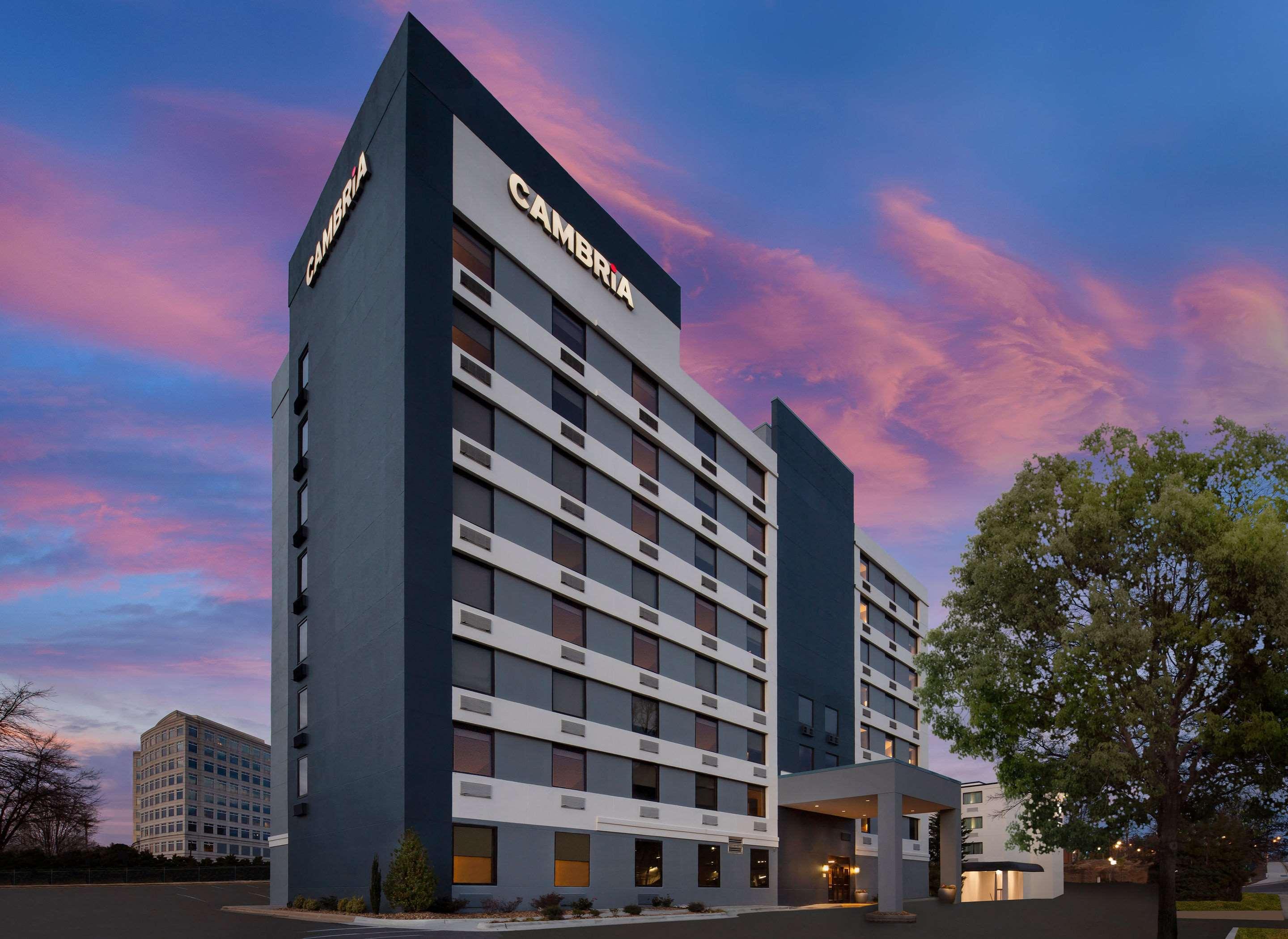 เดอะ ลอดจ์ แอท ดยุก เมดิคัล เซ็นเตอร์ Hotel เดอแรม ภายนอก รูปภาพ