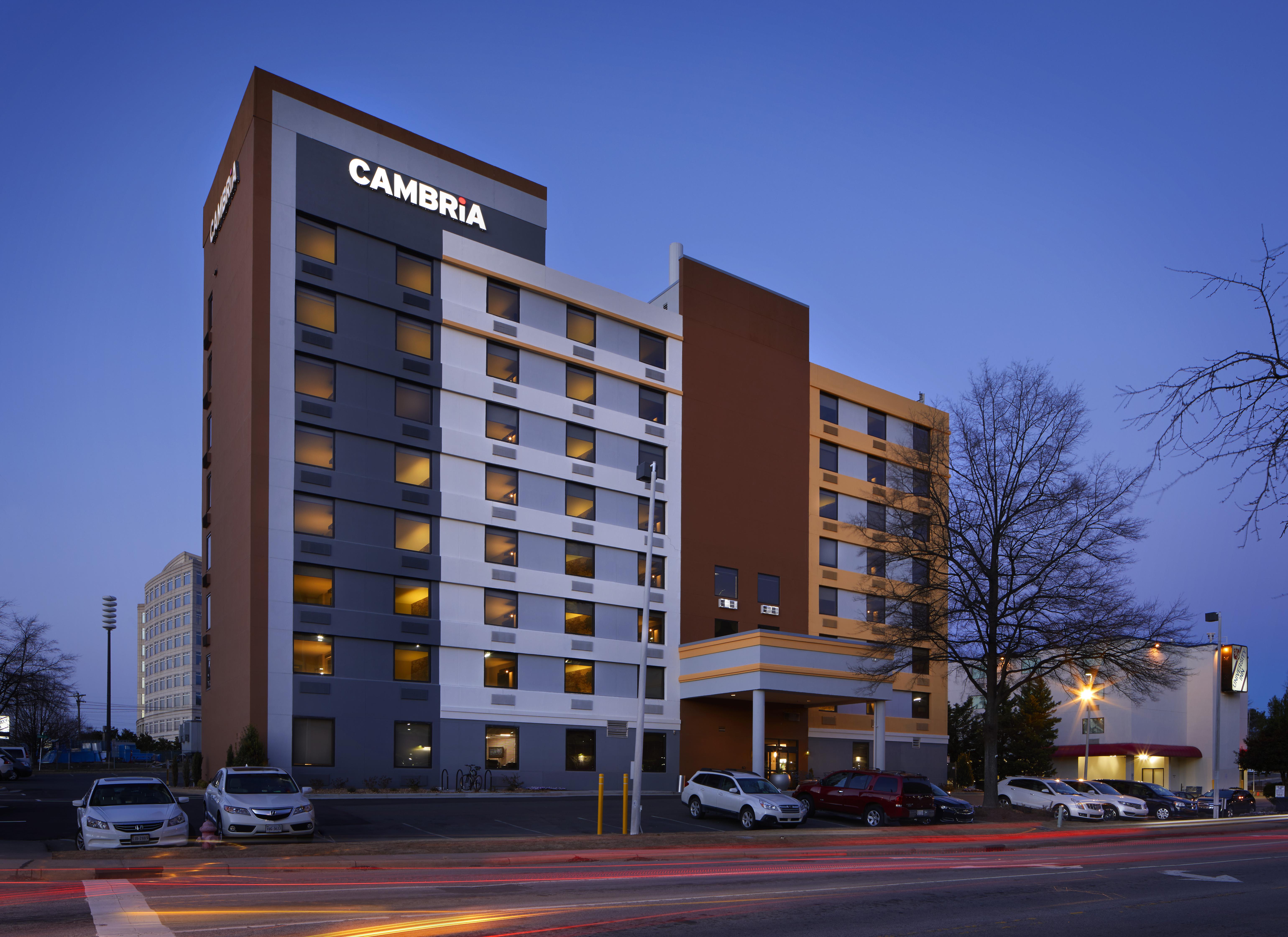 เดอะ ลอดจ์ แอท ดยุก เมดิคัล เซ็นเตอร์ Hotel เดอแรม ภายนอก รูปภาพ